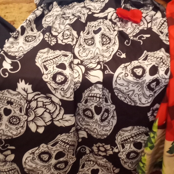 Halloween Day Of The Dead 🦇 And Christmas  Assorted Dress 👗 Lot - Picture 7 of 11